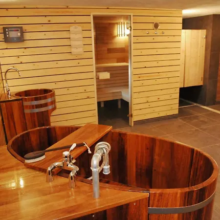 Traditional Chalet With Sauna, Hot Tub And Relaxation Area Close To La Roche * Beffe