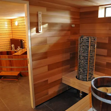 Traditional Chalet With Sauna, Hot Tub And Relaxation Area Close To La Roche Beffe